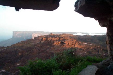 800px-kukenam-tepui.jpg